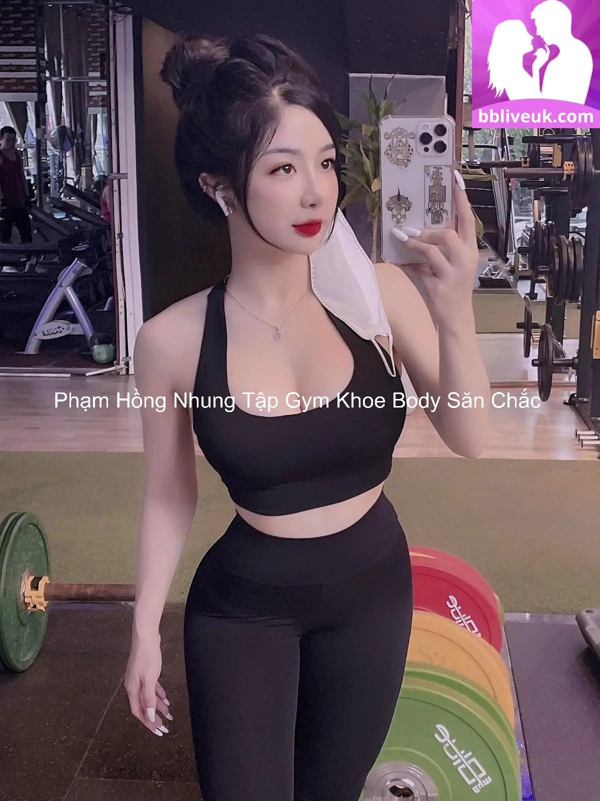 Phạm Hồng Nhung Tập Gym Khoe Body Săn Chắc 4