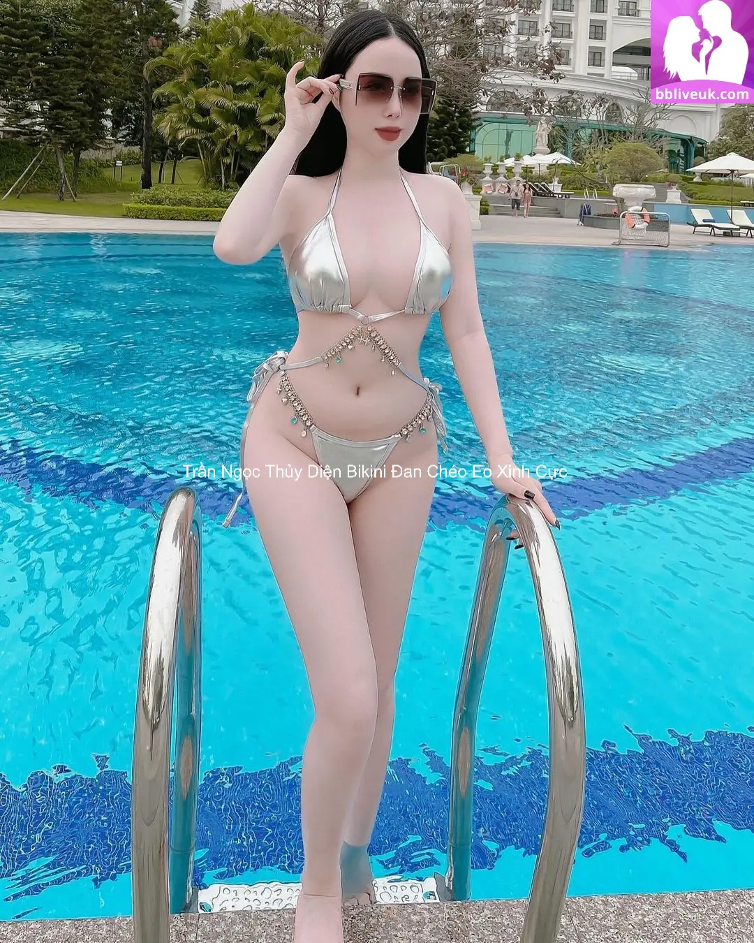 Trần Ngọc Thủy Diện Bikini Đan Chéo Eo Xinh Cực 6